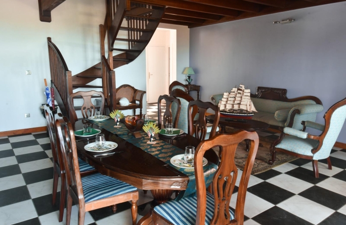 Villa F8 avec jardin et vue mer &agrave; Monnerot Robert