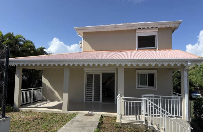 NOUVEAUT&Eacute;-CHARMANTE MAISON T4 AU ROBERT