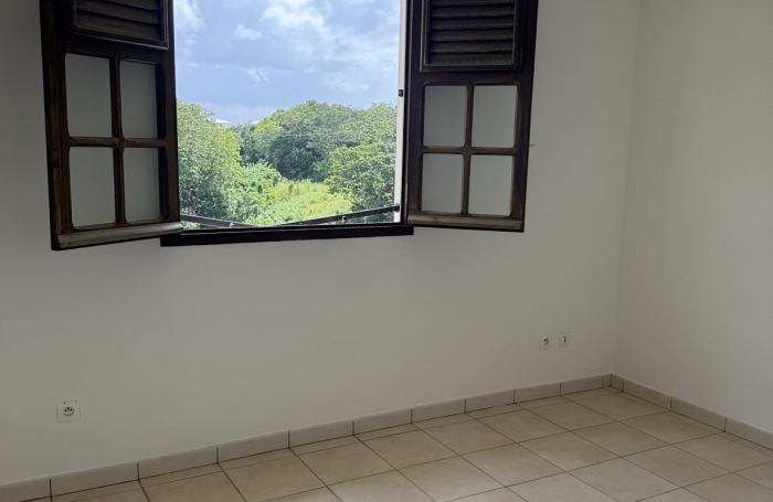Jolie maison F3 avec terrasse et jardin   Quartier Pelletier