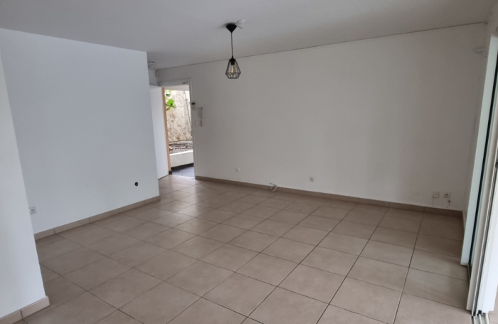 Beau F3 avec grand ext&eacute;rieur Plateau Fofo -Schoelcher