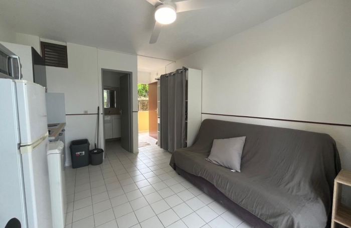 Location Appartement 17.46m&sup2; 1 pièce Fort de france