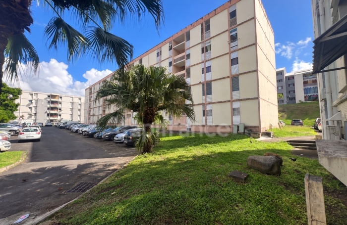 Vente Appartement 66m&sup2; 4 pièces Fort de france