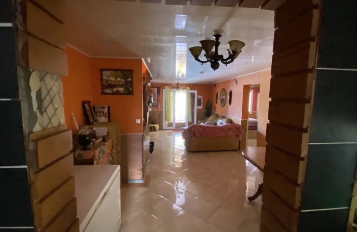 A Saint-André, Maison F5 de 101m2 plus varangue, cuisine extérieure, dépendance ....