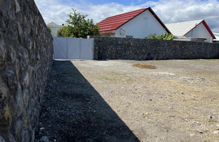 Location Terrain 1490m&sup2; 1 pi&#232;ce Le Port