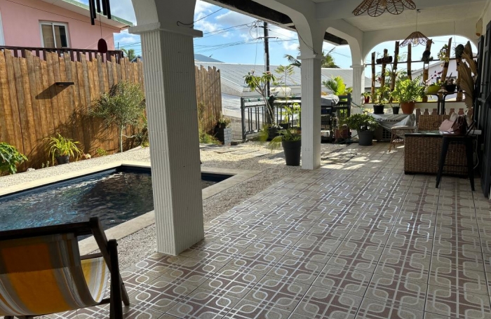 Vente Immeuble 242m&sup2; 9 pi&#232;ces Le Tampon