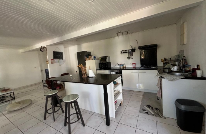 Vente Immeuble 242m&sup2; 9 pi&#232;ces Le Tampon