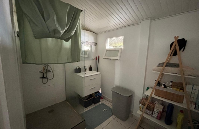 Vente Immeuble 242m&sup2; 9 pi&#232;ces Le Tampon