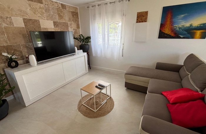 Vente Maison 165m&sup2; 4 pi&#232;ces Sainte Suzanne