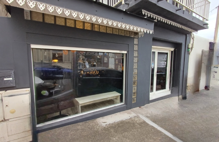 Location Local commercial 97400