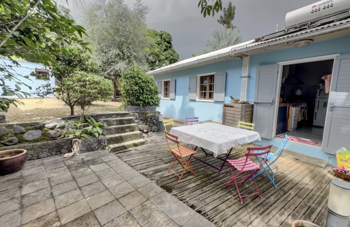 MAISON F6+STUDIO+PISCINE SUR 700m2