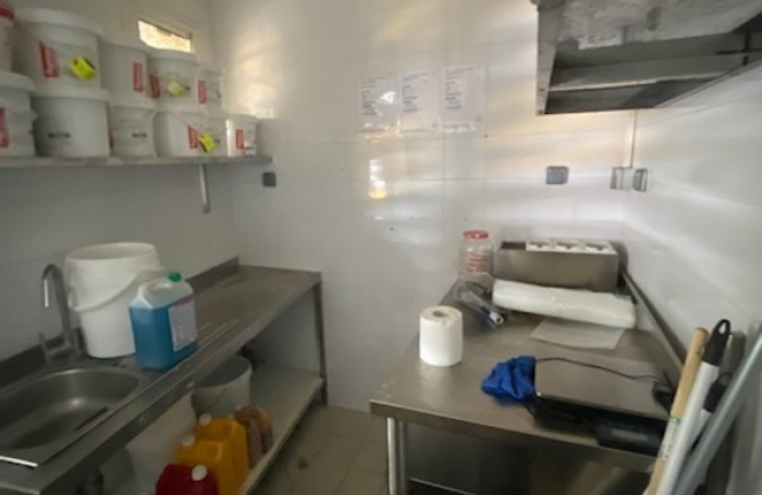 Vente Fonds de commerce 800m&sup2; 20 pi&#232;ces Saint Paul