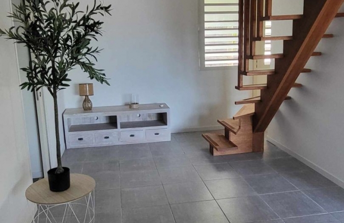 Vente Maison 100m&sup2; 4 pi&#232;ces Saint Gilles les Bains