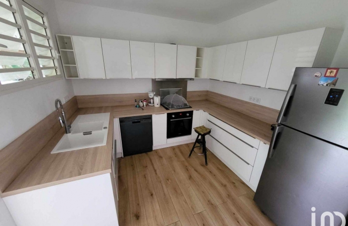 Vente Maison 150m&sup2; 4 pi&#232;ces Saint Gilles les Bains