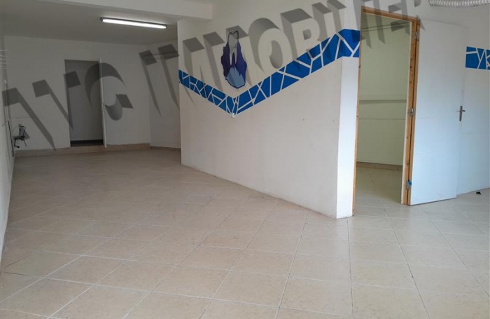 Location Local commercial 66m&sup2; Les Avirons