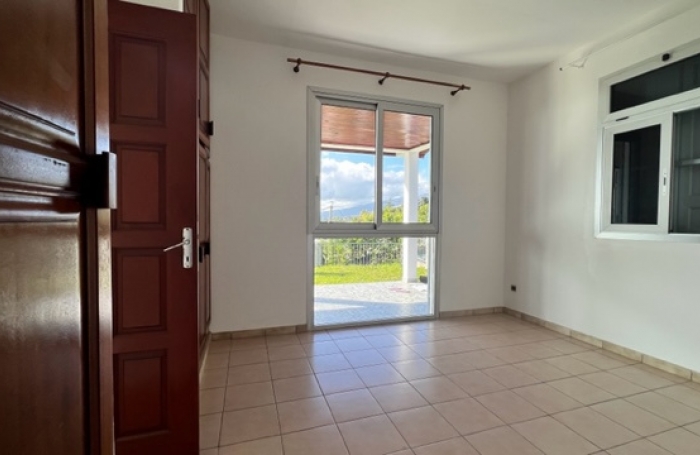 Maison type T5, Les cam&eacute;lias