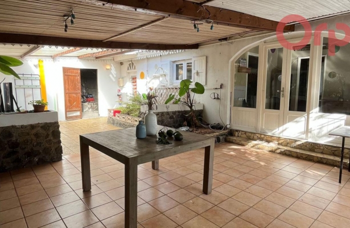 Vente Maison 250m&sup2; 6 pi&#232;ces Saint Gilles Les Hauts