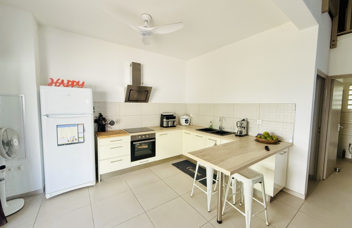 SAINT PIERRE 97410 - VILLA CONFORTABLE ET LUMINEUSE - ENVIRONNEMENT PRISÉ