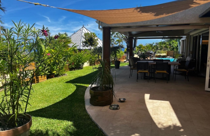 Vente Maison 151m&sup2; 5 pièces Saint Gilles les Bains