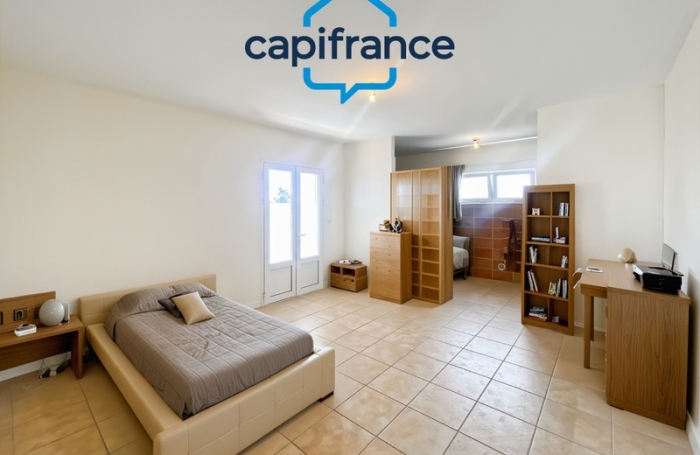 Vente Maison 197m&sup2; 8 pi&#232;ces Sainte Suzanne