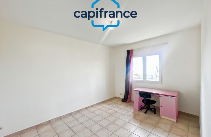 Vente Maison 197m&sup2; 8 pi&#232;ces Sainte Suzanne