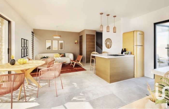 Vente Divers 96m&sup2; 4 pi&#232;ces Saint Gilles les Bains