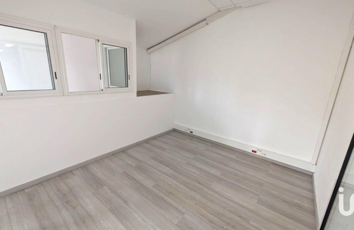 Location Fonds de commerce 320m&sup2; La Possession