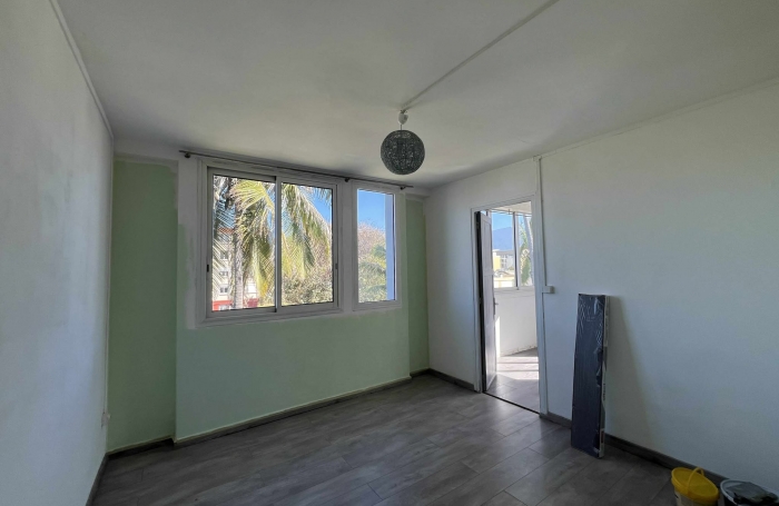 APPART T4 FRONT DE MER DE SAINT PIERRE