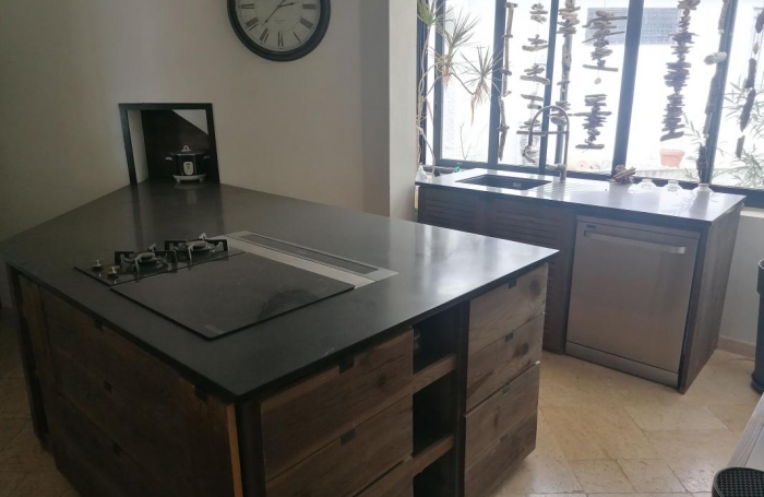 Vente Maison 275m&sup2; 10 pi&#232;ces Saint Gilles les Bains