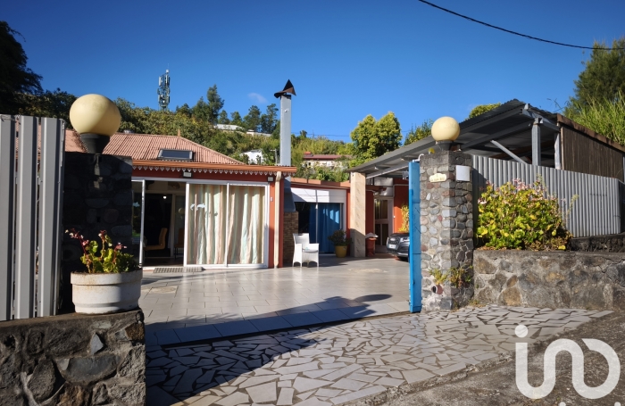 Vente Maison 167m&sup2; 8 pi&#232;ces La Possession