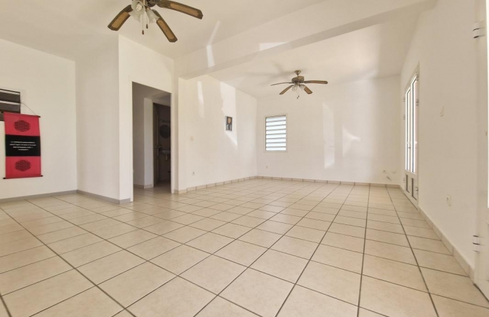 Vente Maison 102.41m&sup2; 5 pi&#232;ces Sainte Suzanne