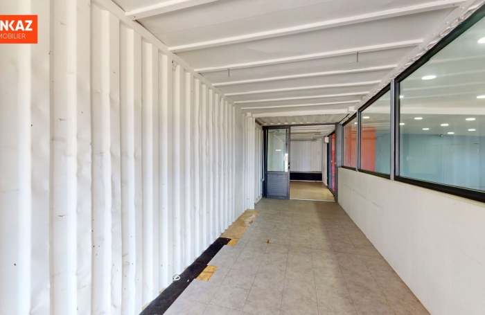 Location Local commercial 120m² 1 pièce Saint-Pierre