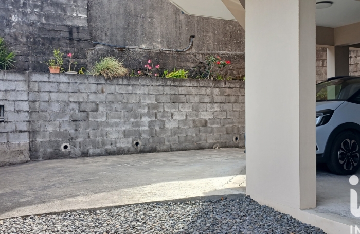 Vente Divers 102m&sup2; 3 pi&#232;ces Saint Joseph