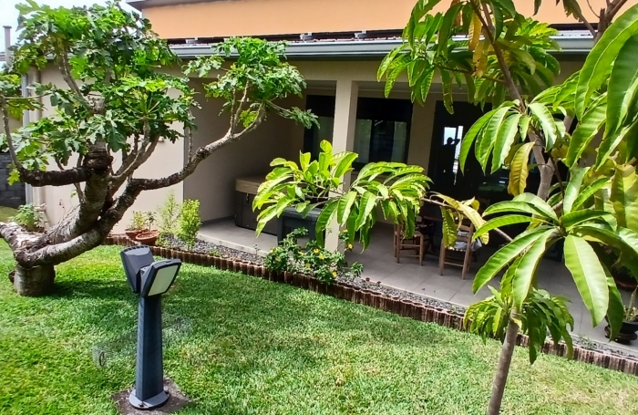 Vente Divers 102m&sup2; 3 pi&#232;ces Saint Joseph