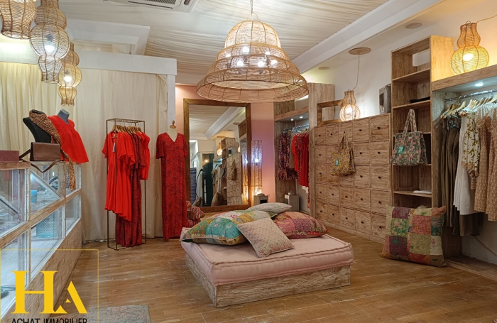 Vente Local professionnel 66.5m² Saint Gilles les Bains