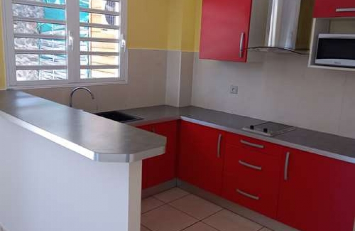 T2 jardinet bois de Nèfles Ste-Clotilde