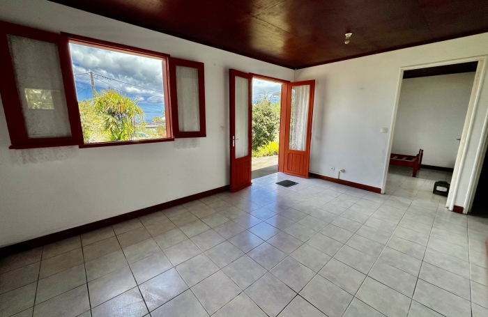 TAMPON 97430 - MAISON TYPE CREOLE - 2 CHAMBRES - PLAIN PIED - TERRAIN PLAT - SECTEUR RESIDENTIEL