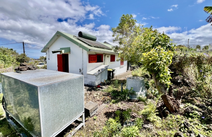 TAMPON 97430 - MAISON TYPE CREOLE - 2 CHAMBRES - PLAIN PIED - TERRAIN PLAT - SECTEUR RESIDENTIEL