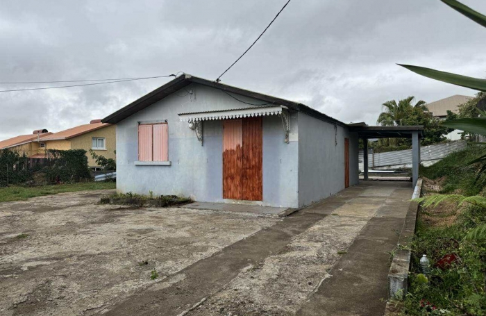 VILLA T3 AVEC TRAVAUX - ST LOUIS GOL LES HAUTS