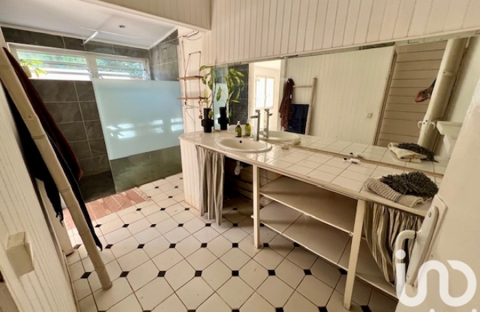 Vente Maison 57m&sup2; 3 pi&#232;ces Saint Gilles les Bains