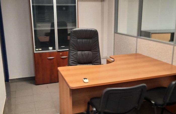 Location Bureaux 1 pi&#232;ce Saint André