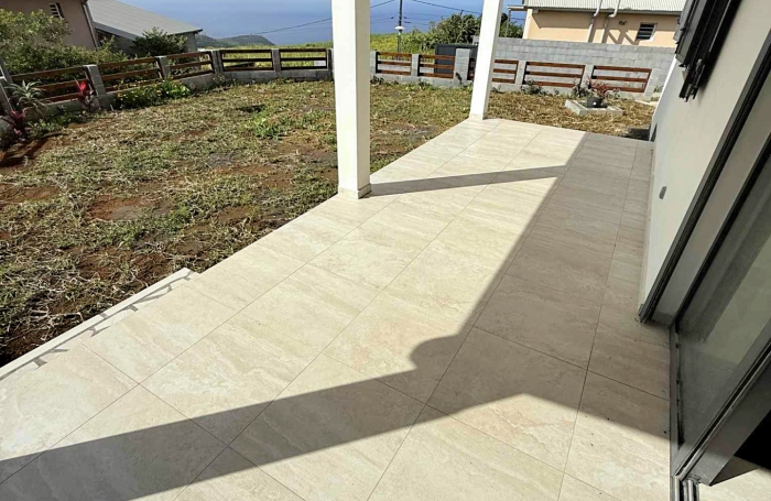 Location Maison 61m&sup2; 4 pi&#232;ces Saint Joseph