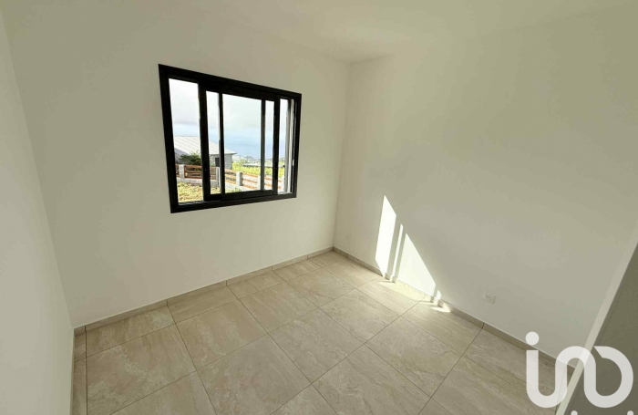 Location Maison 61m&sup2; 4 pi&#232;ces Saint Joseph