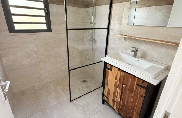 Location Maison 61m&sup2; 4 pi&#232;ces Saint Joseph