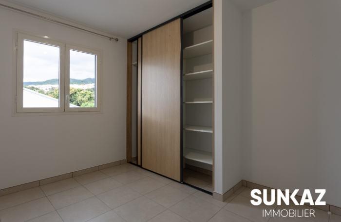 Location Appartement 135m² 4 pièces La Possession