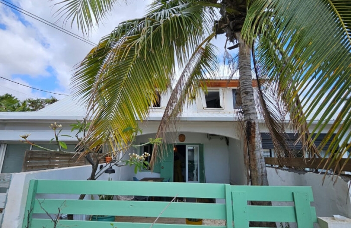 Vente Maison 65.75m² 4 pièces Saint Gilles les Bains