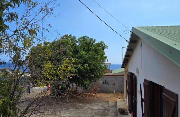 Vente Maison 100m&sup2; 4 pi&#232;ces Trois Bassins