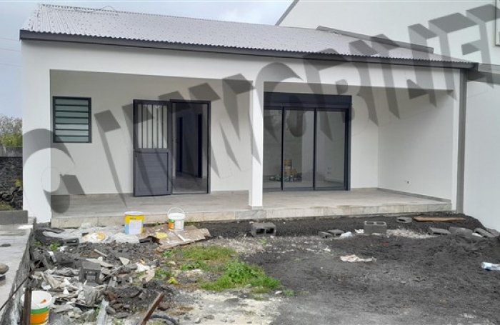 Vente Maison 80m&sup2; 3 pi&egrave;ces Rivi&egrave;re Saint Louis