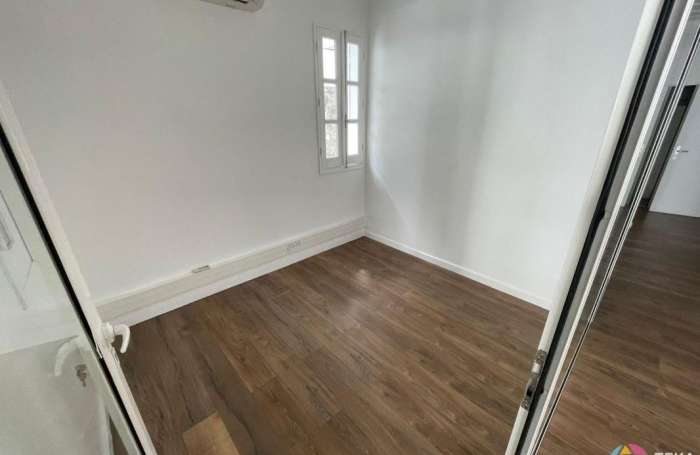 Location Bureaux 70m&sup2; 5 pi&#232;ces Saint Denis