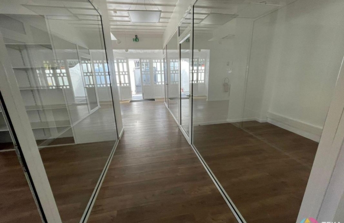 Location Bureaux 70m&sup2; 5 pi&#232;ces Saint Denis