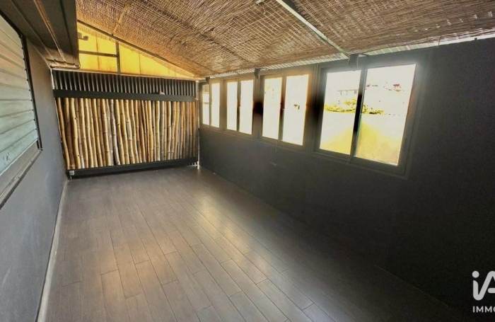 Location Fonds de commerce 85m&sup2; Sainte Clotilde